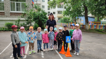 Встреча с инспектором ГИБДД Встреча с инспектором ГИБДД .
